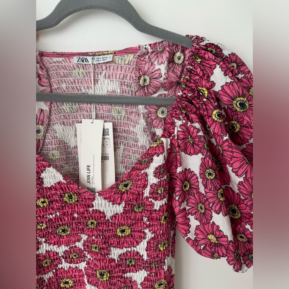 Zara Floral Ruched Dress with Puff Sleeves | Small